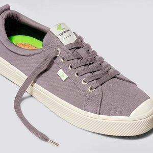 Cariuma NWT OCA Grey Canvas Women's Sneakers
